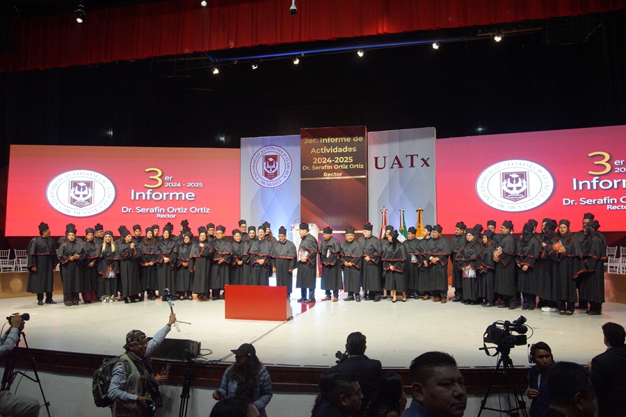 Rinde Rector de la UATx su Tercer Informe de Actividades